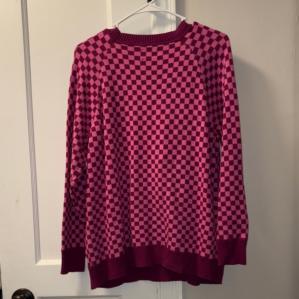 Stylish Pink Checkered Knit Sweater - Picture 3 of 3
